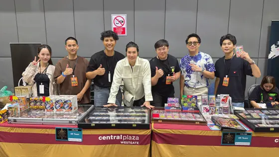 ทีมงาน Boss Card TCG ที่บูธ Central